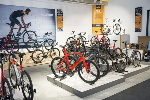 De showroom van 12GO Biking
